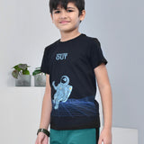 Youmaa 100% Cotton Half Sleeves Astronaut Graphics Printed T-Shirt - Black